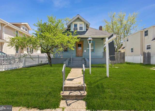 Property at 322 Evergreen Ave, Oaklyn, NJ 08107, 5 beds, 1 bath