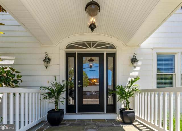 Property at 93 W 13th St W, Avalon, NJ 08202, 6 beds, 6 baths