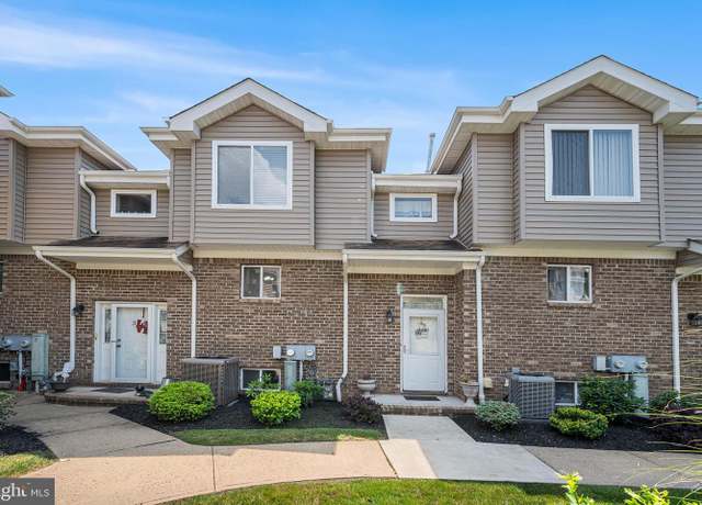 Property at 38 Marina View Dr, Sewaren, NJ 07077, 3 beds, 2.5 baths