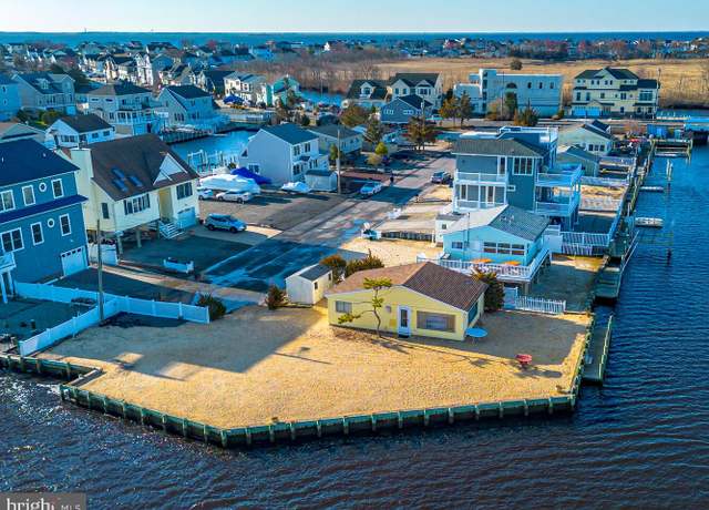 Property at 1307 Kauai Dr, Forked River, NJ 08731, 2 beds, 1 bath