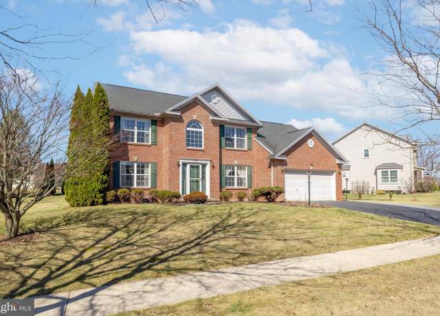 Property at 2258 Setter Run Ln, State College, PA 16801, 4 beds, 2.5 baths