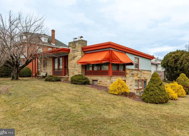 Property at 425 W Main St, Ephrata, PA 17522, 3 beds, 2 baths