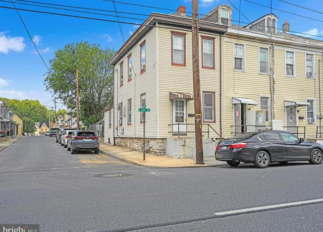 Property at 337 S 9th St, Lebanon, PA 17042, 3 beds, 1.5 baths