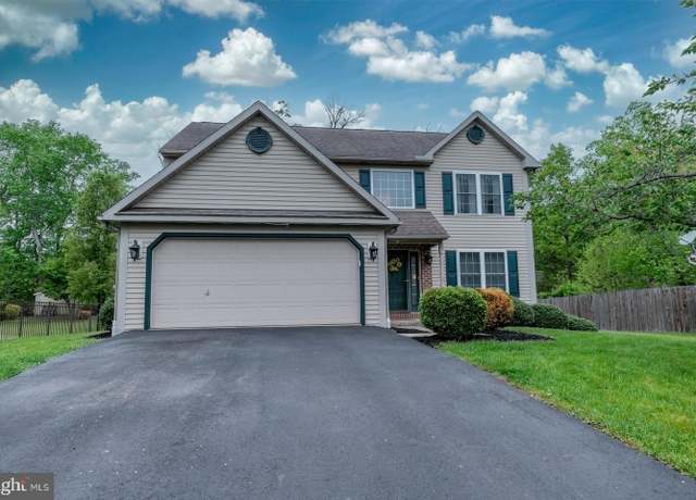 Property at 246 Micklitz Dr, Pottstown, PA 19464, 4 beds, 2.5 baths