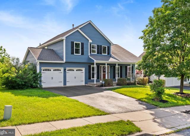 Property at 53 Pebble Beach Ln, Pottstown, PA 19464, 3 beds, 2.5 baths