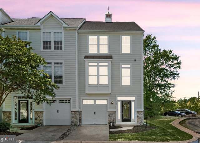 Property at 506 Monroe Pt, Colonial Beach, VA 22443, 4 beds, 3.5 baths