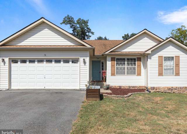 Property at 11 Sinker Dr, Inwood, WV 25428, 3 beds, 2 baths