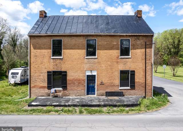 Property at 7211 Queen St, Kearneysville, WV 25430, 4 beds, 2 baths