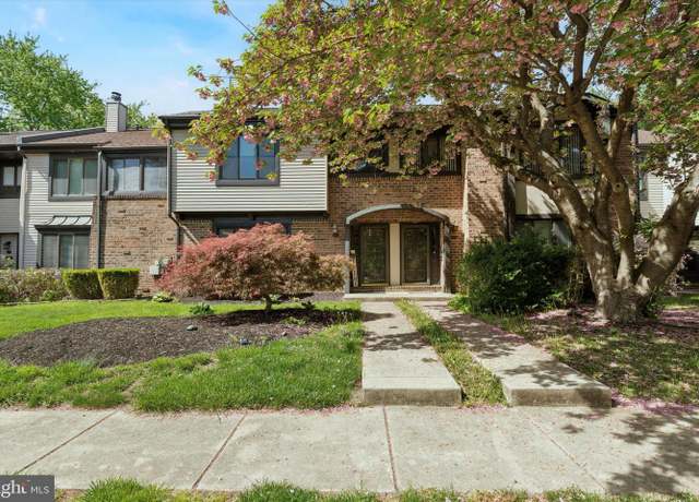 Property at 16 Garrison Pl, Newtown, PA 18940, 3 beds, 3.5 baths