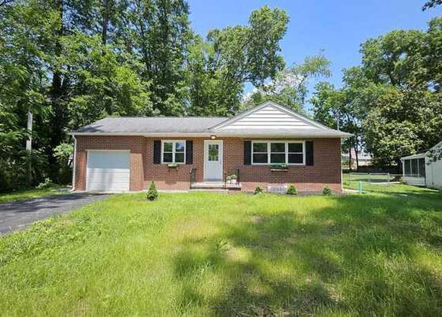 Property at 515 Park Rd, Spring City, PA 19475, 3 beds, 2 baths