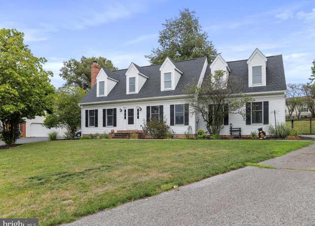 Property at 11632 Woodlea Dr, Waynesboro, PA 17268, 3 beds, 2.5 baths