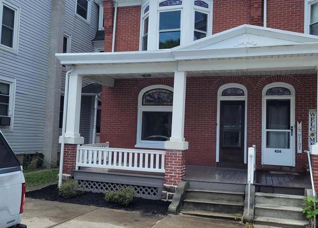 Property at 424 Walnut St, Denver, PA 17517, 3 beds, 1.5 baths