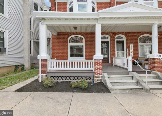 Property at 424 Walnut St, Denver, PA 17517, 3 beds, 1.5 baths