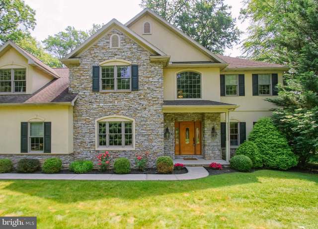 Property at 502 Woodland Cir, Lebanon, PA 17042, 5 beds, 2.5 baths