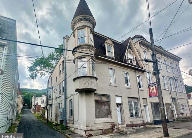 Property at 1001-1003 W Market St, Pottsville, PA 17901, 11 beds