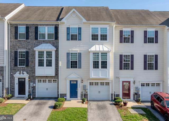 Property at 1272 Elderslie Ln #92, York, PA 17403, 4 beds, 3 baths