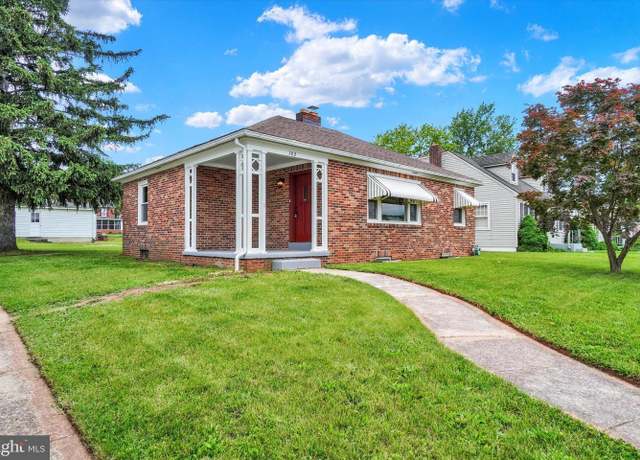 Property at 103 S 6th St, Mount Wolf, PA 17347, 2 beds, 1 bath