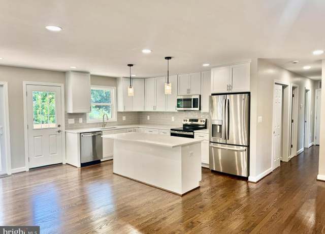 Property at 7504-B Davian Dr, Annandale, VA 22003, 5 beds, 3 baths