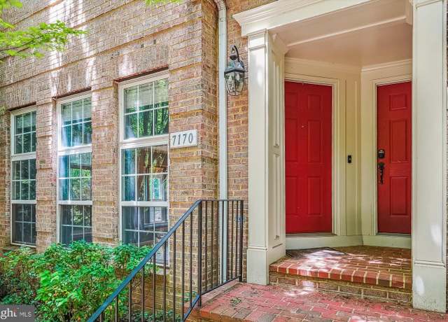 Property at 7170 Little Thames Dr, Gainesville, VA 20155, 2 beds, 2.5 baths