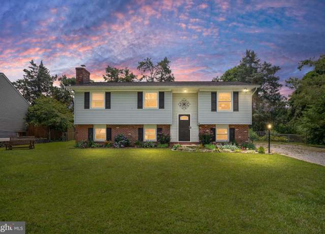Property at 9 Wickham Ct, Fredericksburg, VA 22405, 4 beds, 2.5 baths