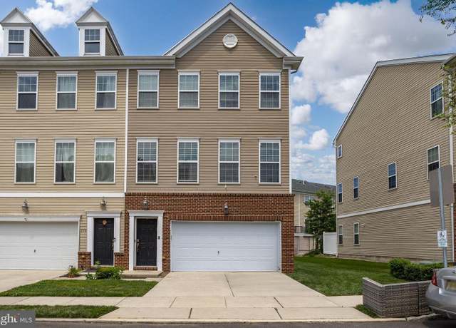 Property at 104 Creekside Way, Burlington, NJ 08016, 3 beds, 3 baths