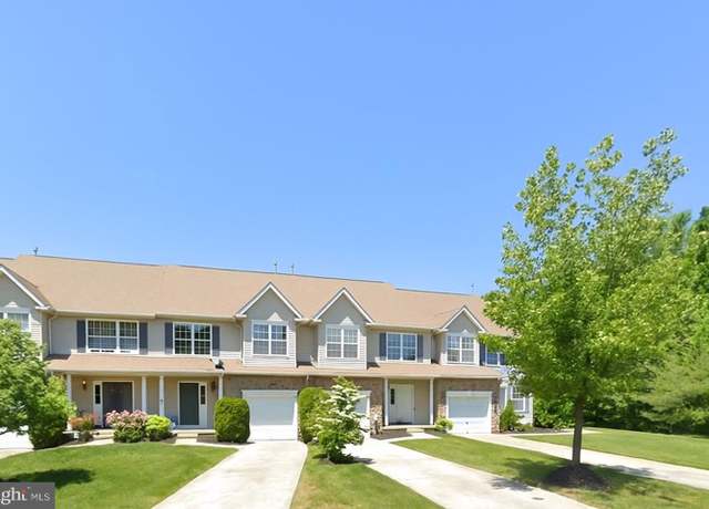 Property at 360 Hidden Dr, Blackwood, NJ 08012, 3 beds, 2.5 baths
