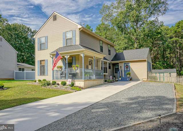 Property at 111 Baker Ave, Atco, NJ 08004, 4 beds, 2.5 baths