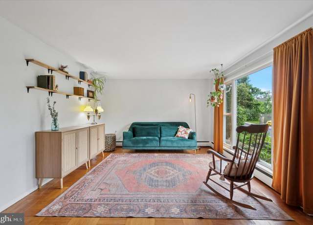 Property at 131 S Lynn Blvd, Upper Darby, PA 19082, 3 beds, 2 baths
