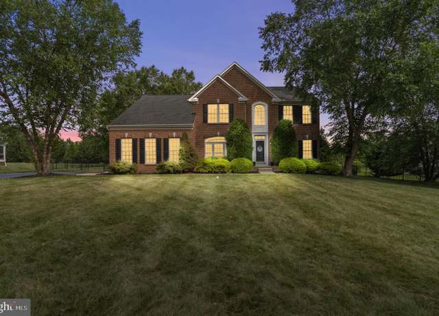 Property at 3361 Griggs Dr, Garnet Valley, PA 19060, 4 beds, 2.5 baths