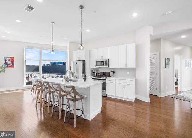 Property at 1102 N 2nd St Unit C, Philadelphia, PA 19123, 3 beds, 2 baths