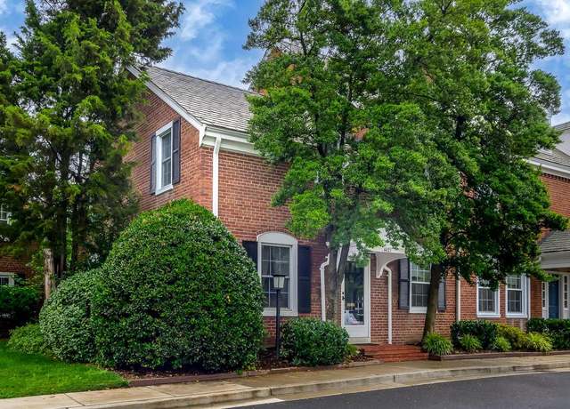 Property at 4421 36th St S, Arlington, VA 22206, 2 beds, 2 baths