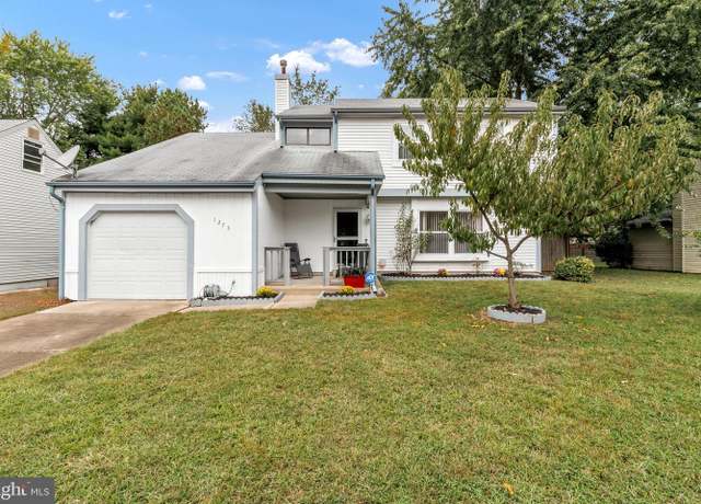 Property at 1273 S Farmview Dr, Dover, DE 19904, 3 beds, 1.5 baths