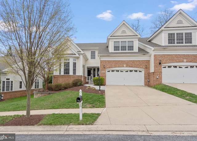Property at 818 Hidden Bluff Cir, Catonsville, MD 21228, 4 beds, 3.5 baths