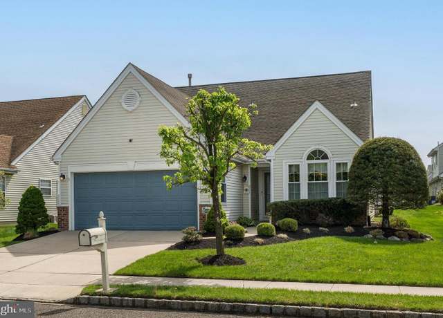 Property at 512 Hydrangea Dr, Mount Laurel, NJ 08054, 2 beds, 2 baths
