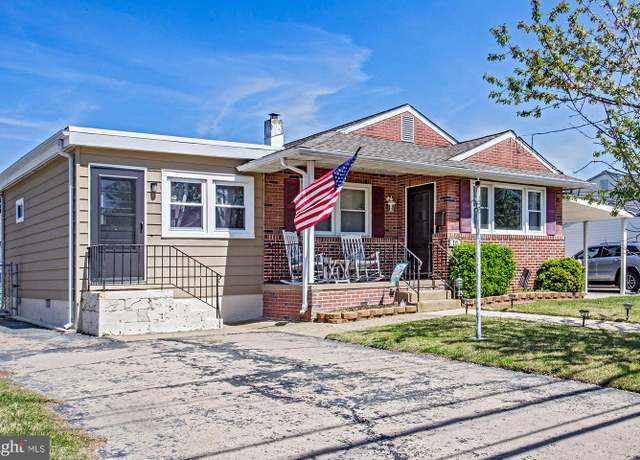 Property at 717 W Evesham Ave, Magnolia, NJ 08049, 3 beds, 1.5 baths