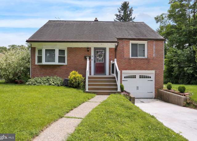 Property at 6 Darlin Dr, Reading, PA 19609, 4 beds, 2 baths