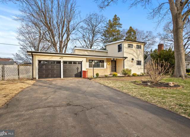 Property at 12 Manor Ln Unit N, Yardley, PA 19067, 4 beds, 2 baths