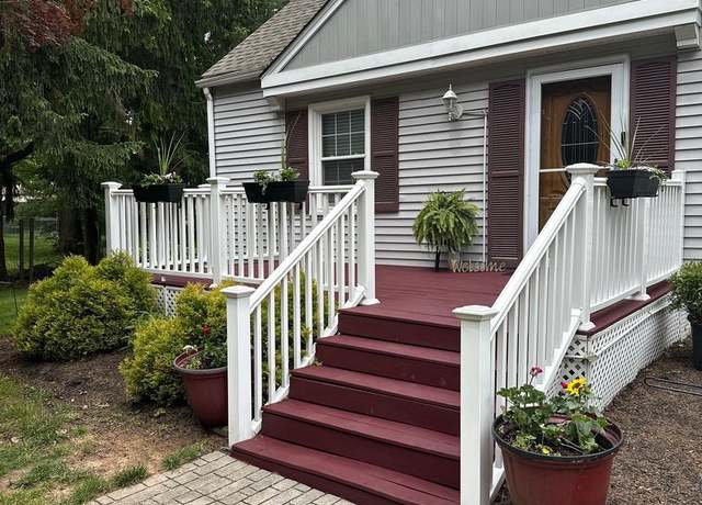 Property at 3930 Davisville Rd, Hatboro, PA 19040, 5 beds, 2.5 baths