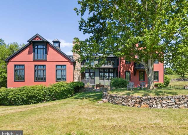 Property at 9425 Blackpond Ln, Delaplane, VA 20144, 5 beds, 5.5 baths