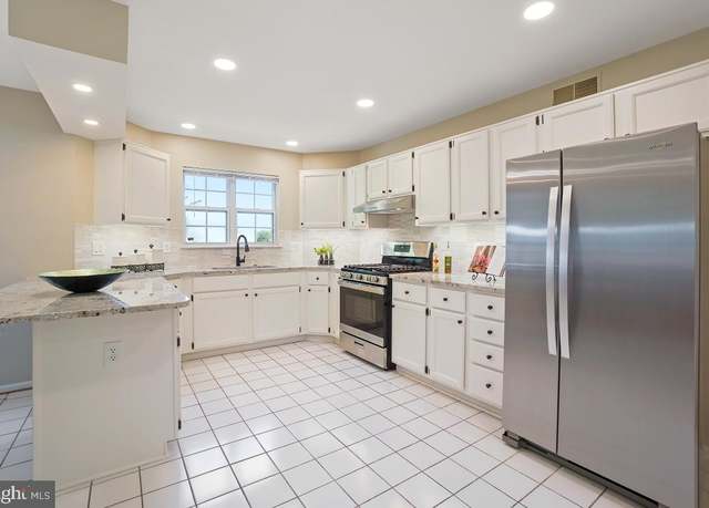 Property at 46395 Hampshire Station Dr, Sterling, VA 20165, 4 beds, 3.5 baths