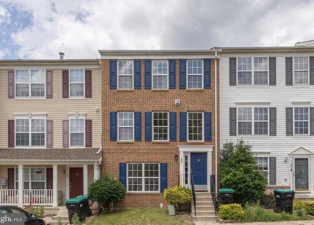 Property at 105 Cannon Ct, Strasburg, VA 22657, 4 beds, 3.5 baths