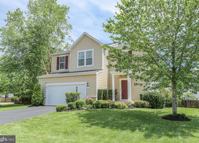 Property at 41 Ivy Spring Ln, Fredericksburg, VA 22406, 3 beds, 2.5 baths