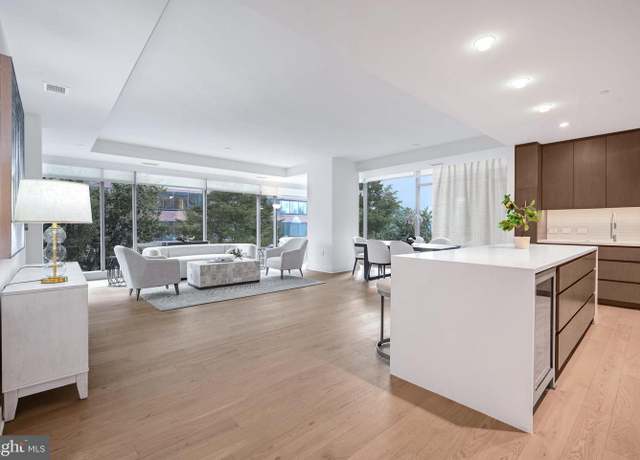 Property at 2501 M St NW #208, Washington, DC 20037, 2 beds, 2.5 baths