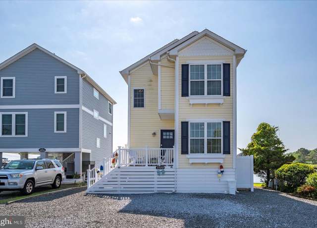 Property at 37892 Swann Dr, Selbyville, DE 19975, 4 beds, 2.5 baths
