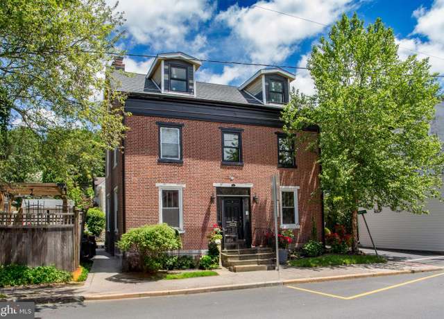 Property at 72 N Franklin St Unit A, Lambertville, NJ 08530, 2 beds, 1 bath