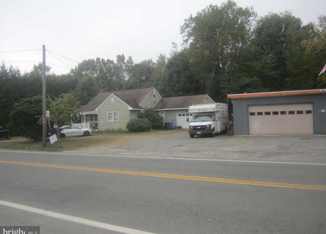 Property at 527 Mill Creek Rd, Manahawkin, NJ 08050, 4 beds, 2.5 baths
