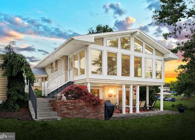 Property at 78 Heritage Dr, Gettysburg, PA 17325, 4 beds, 3 baths