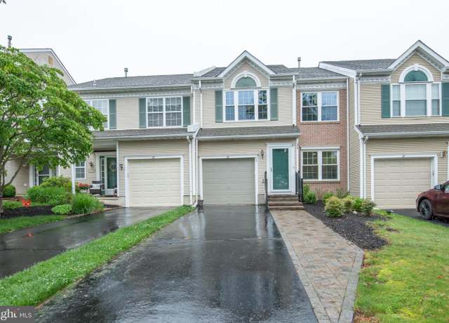 Property at 32 Camellia Ct, Newtown, PA 18940, 3 beds, 2.5 baths