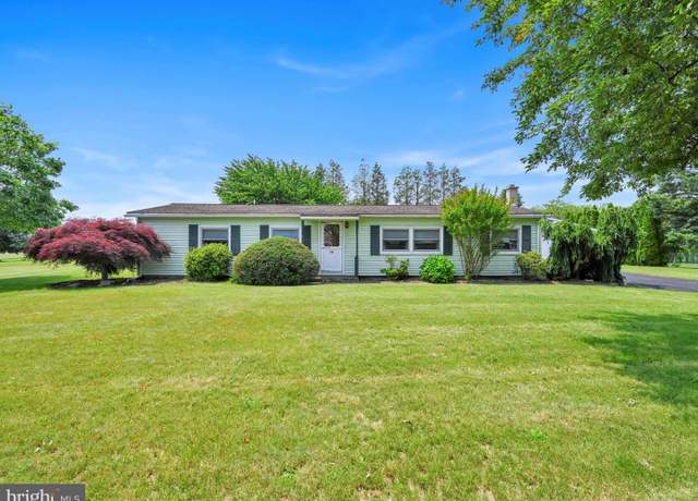 Property at 245 Lights Church Rd, Lebanon, PA 17046, 3 beds, 2 baths