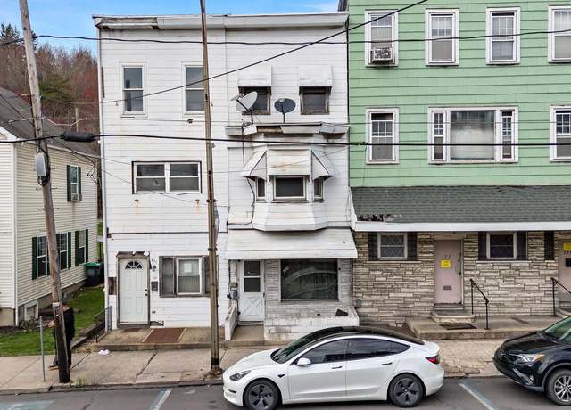 Property at 329 W Centre St, Mahanoy City, PA 17948, 5 beds, 1 bath
